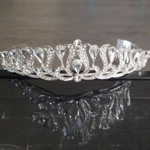 Beautiful Alloy Tiara Headpiece